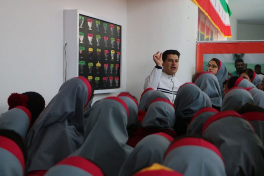گزارش تصویری بازدید دانش آموزان از نمایشگاه پیشگیری از اعتیاد