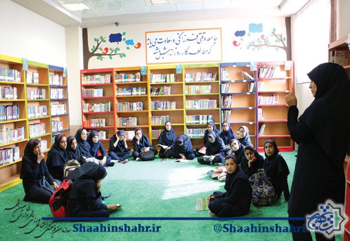 بازدید دانش آموزان از کتابخانه نگارستان