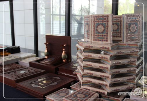 نمایشگاه کتب قرآنی و محصولات مذهبی در تالار شیخ بهایی
