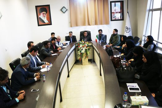 با فرهنگ سازی می توان تمام مشکلات اجتماعی ، اقتصادی و سیاسی را برطرف کرد