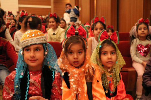 برپایی جشن یلدا و شادی کودکانه