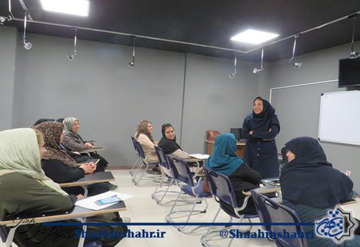 دورهمی جوانان دهه ۵۰ در پاتوق فرهنگی