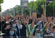 گزارش تصویری همخوانی سرود «سلام فرمانده» توسط دانش آموزان دهه های ۸۰ و ۹۰ شاهین شهری